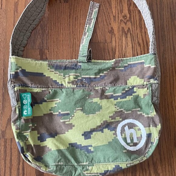 Hidden NY Digi Camo Messenger Bag - Picture 1 of 14